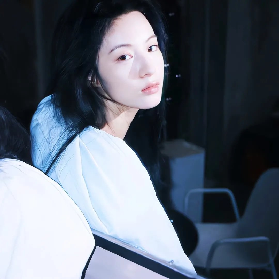 《派对女郎》